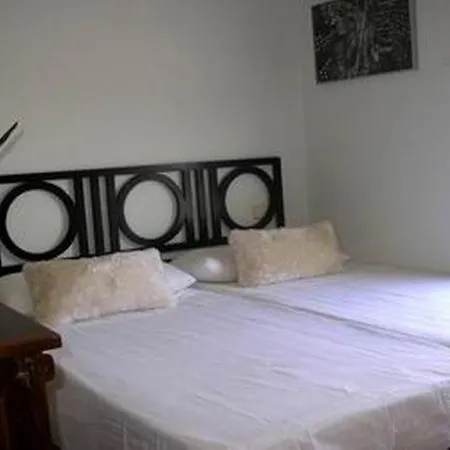 Vista Lobos, 6 Villa